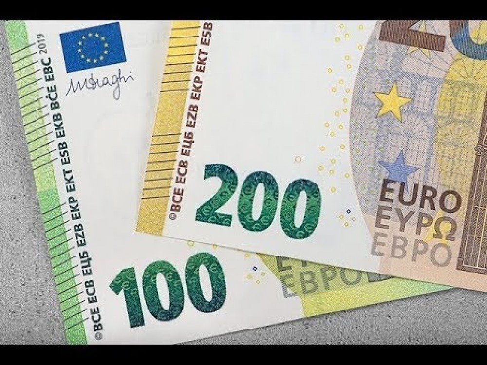 Embedded thumbnail for Nauji 100 ir 200 eurų banknotai